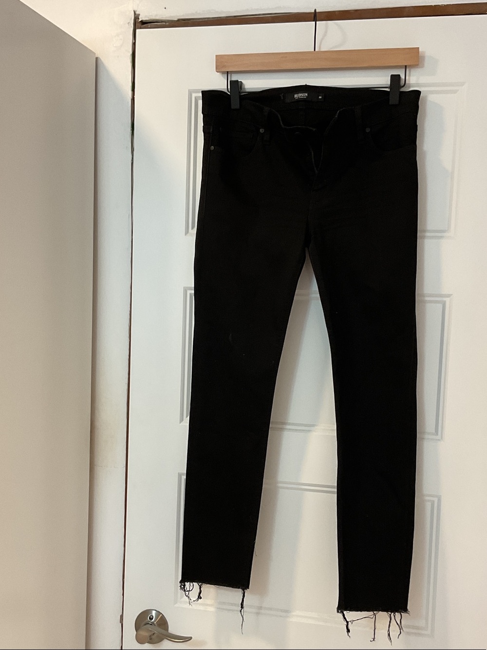 Hudson Jeans Black Women's Skinny Jeans with Frayed Hem